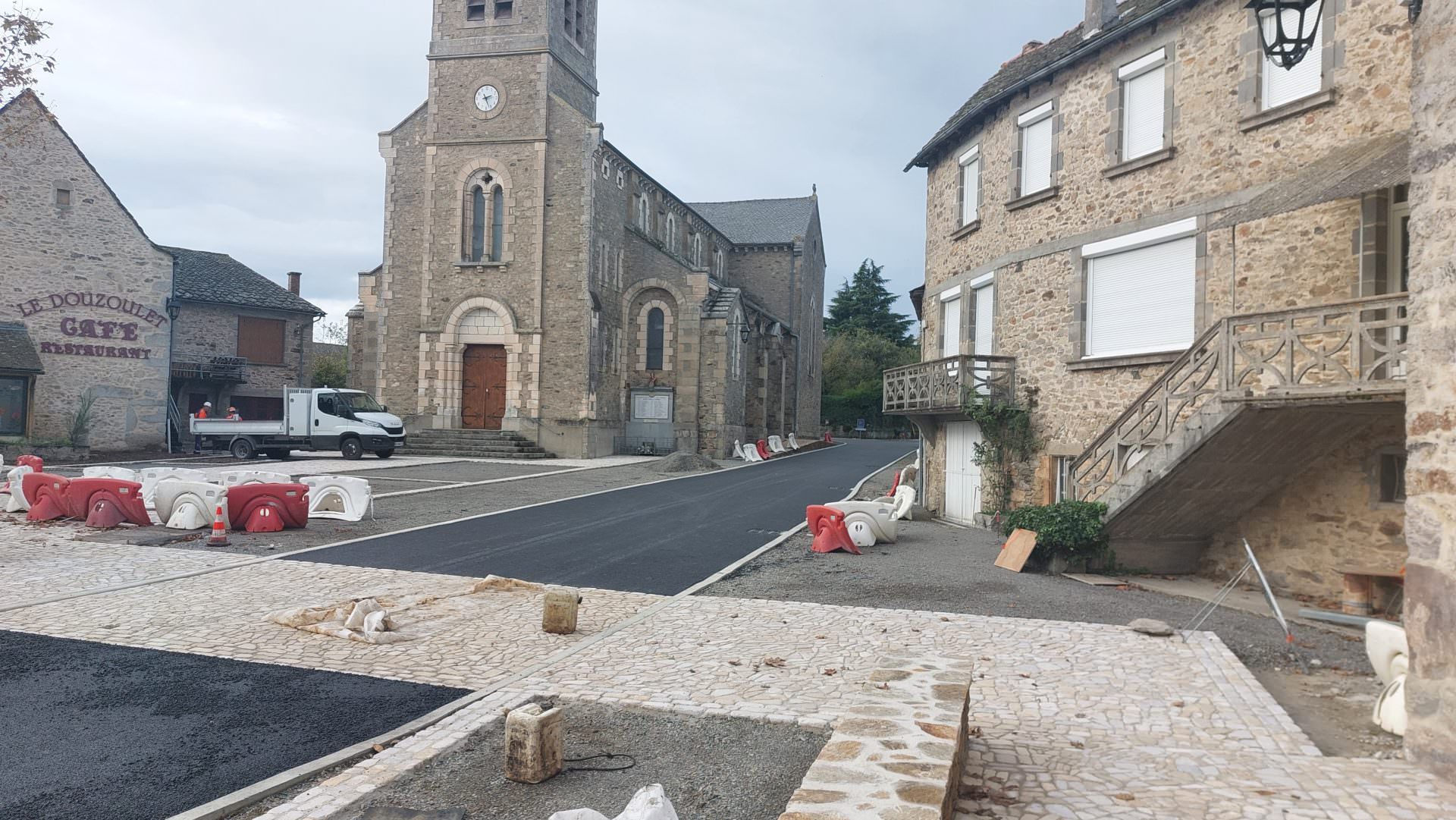 Lire la suite à propos de l’article Travaux sécurisation / cœur de village