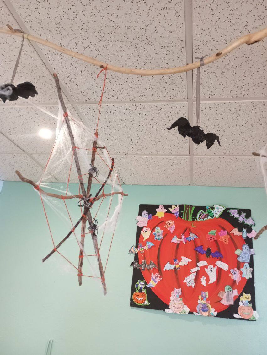 Lire la suite à propos de l’article Décoration cantine